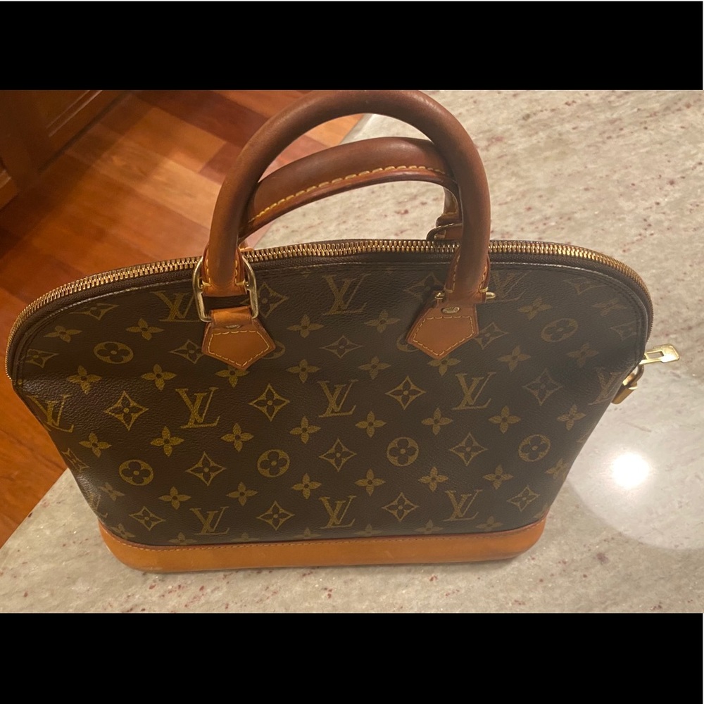 Authentic Louis Vuitton Alma PM Bag